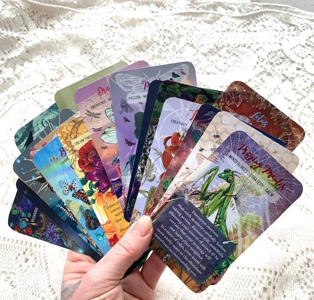 Oracle Cards:A Complete Guide to Unlocking Intuition 